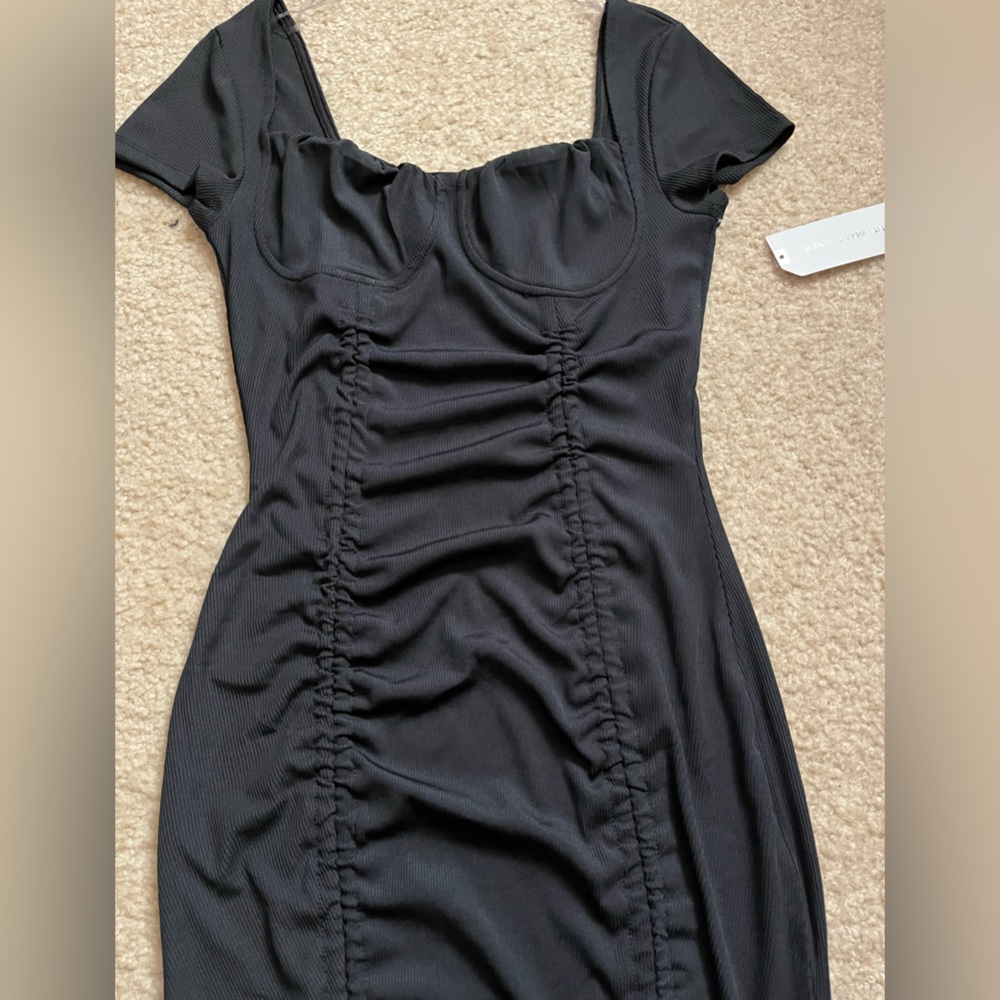 Black dress - Picture 3 of 3